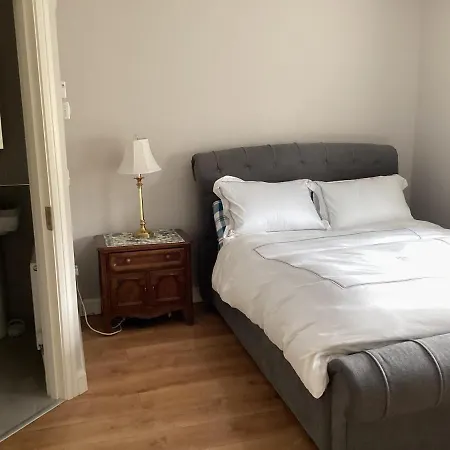Privatunterkunft 4 Cois Glaisin View Navan